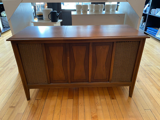 MCM Stereo Cabinet