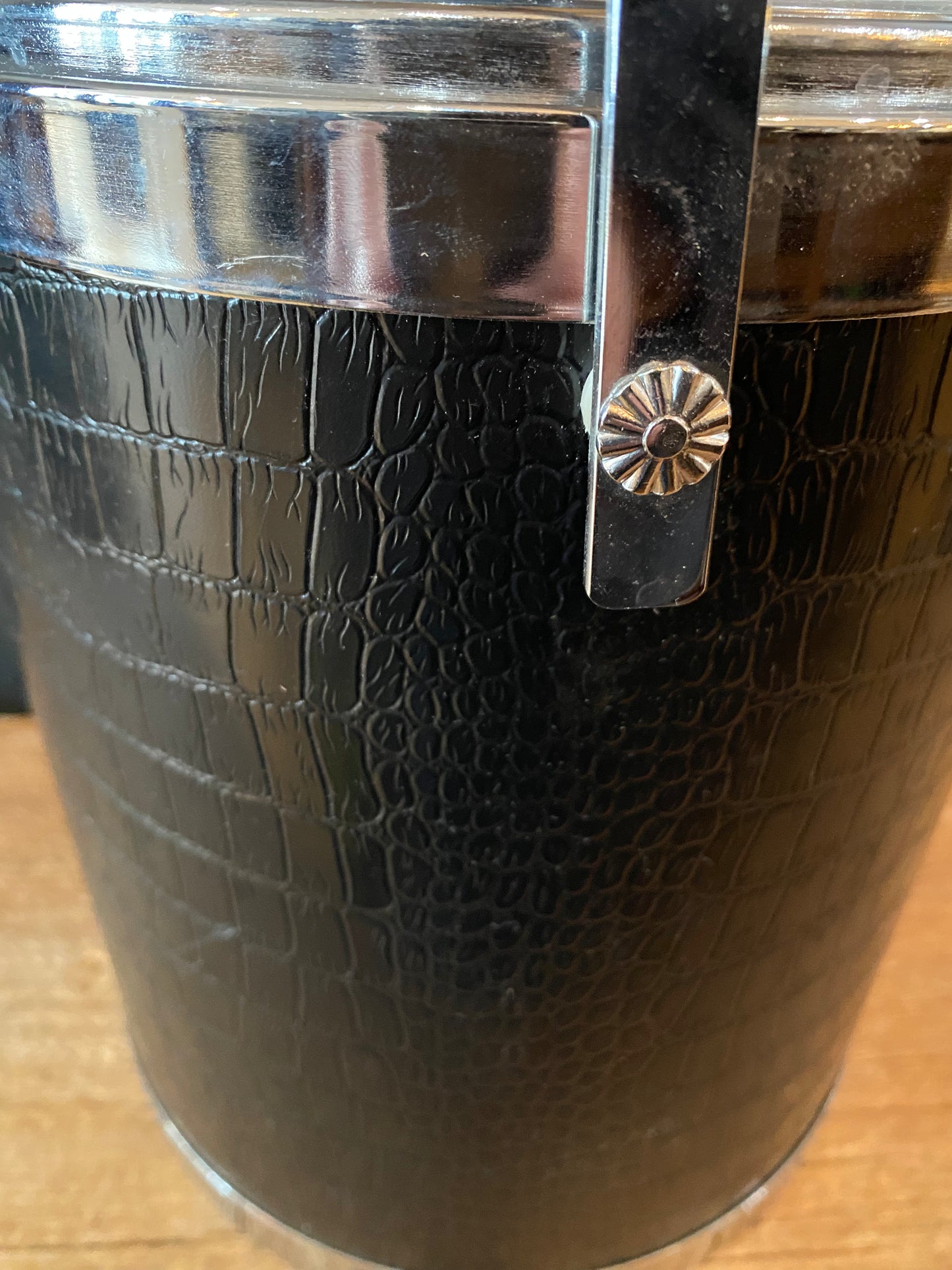 MCM Ice Bucket