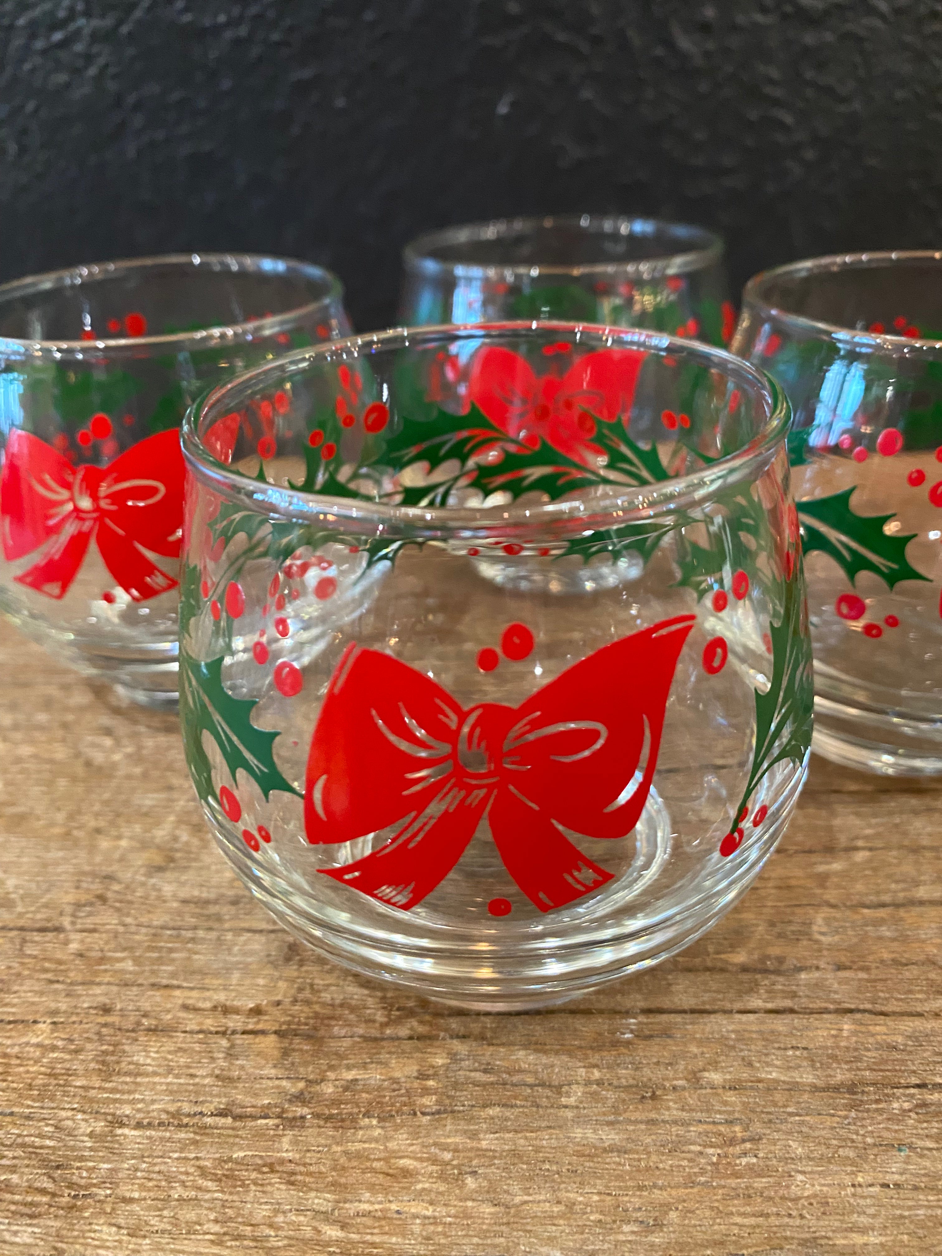 Holly Berry & Bow Cocktail Glasses | Set Of Four