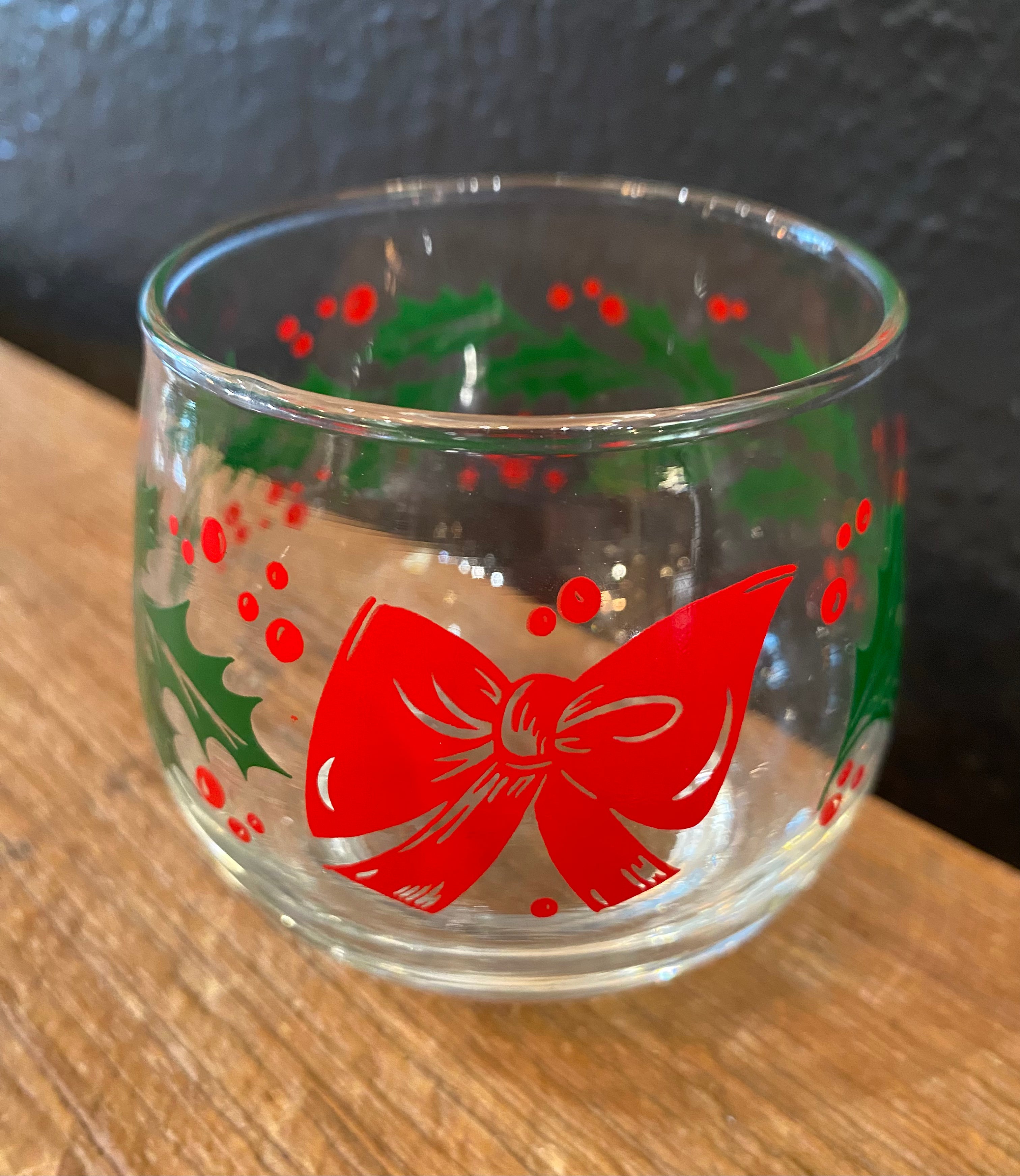 Holly Berry & Bow Cocktail Glasses | Set Of Four