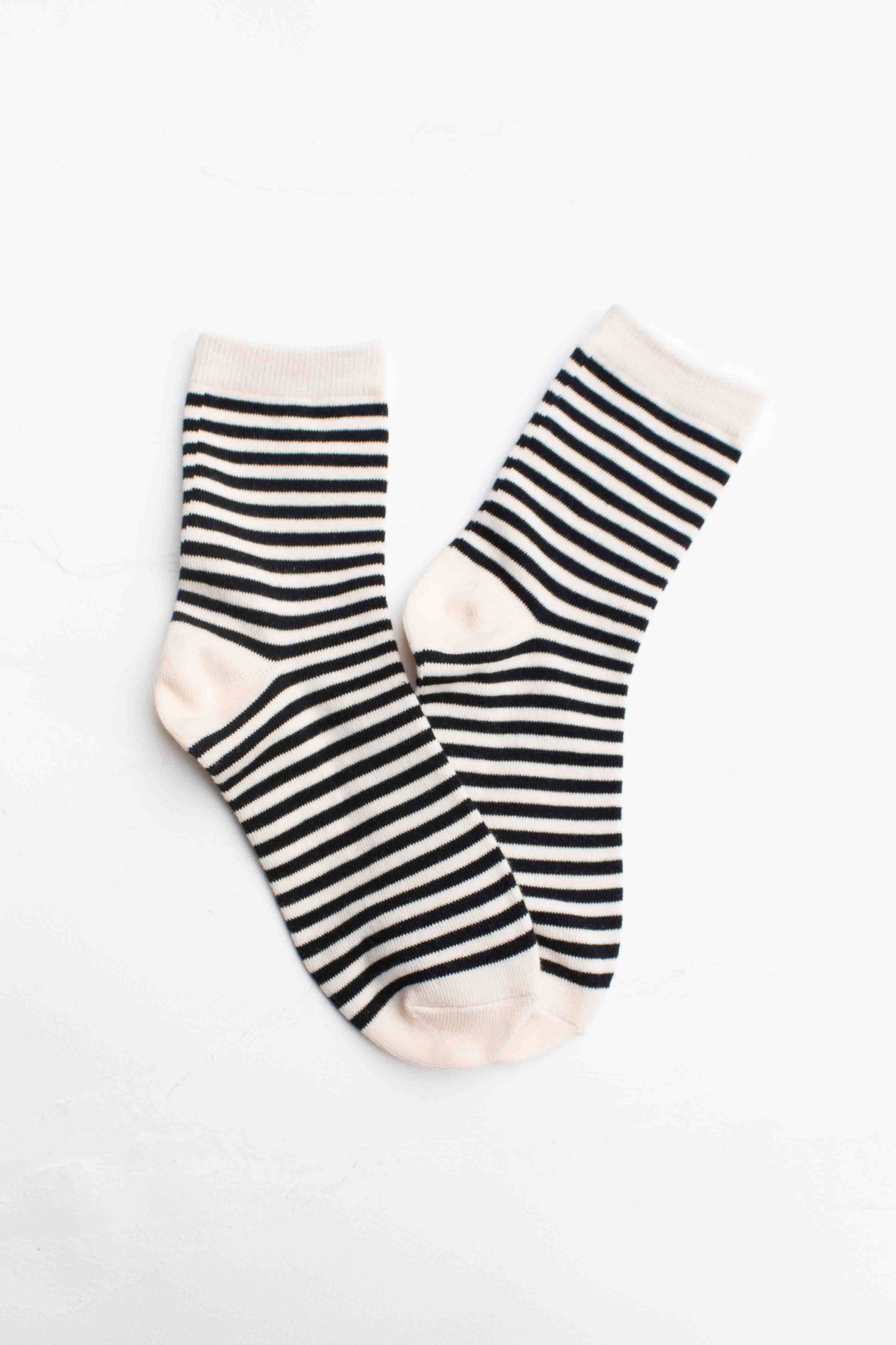 Thin Stripe Casual Socks
