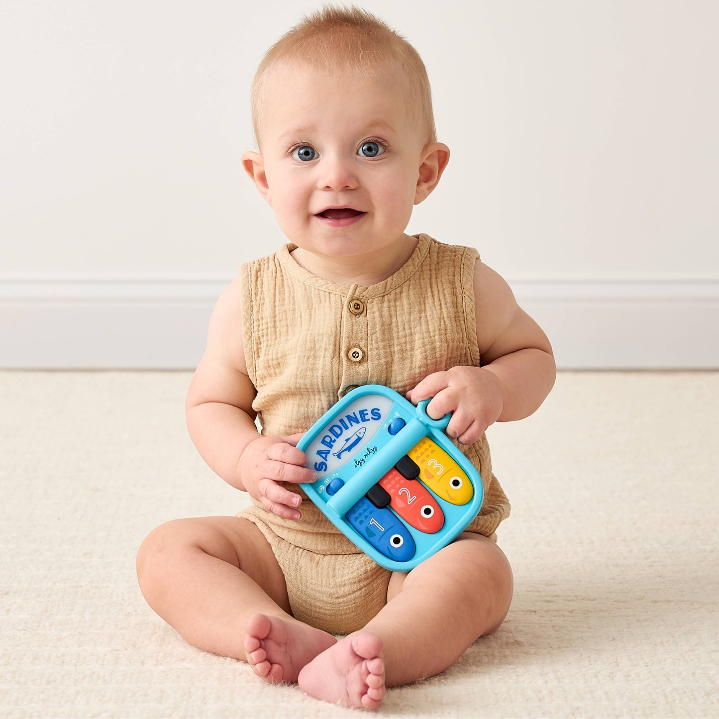 Bitzy Tunes™ Sardines | Light-up Interactive Piano Toy