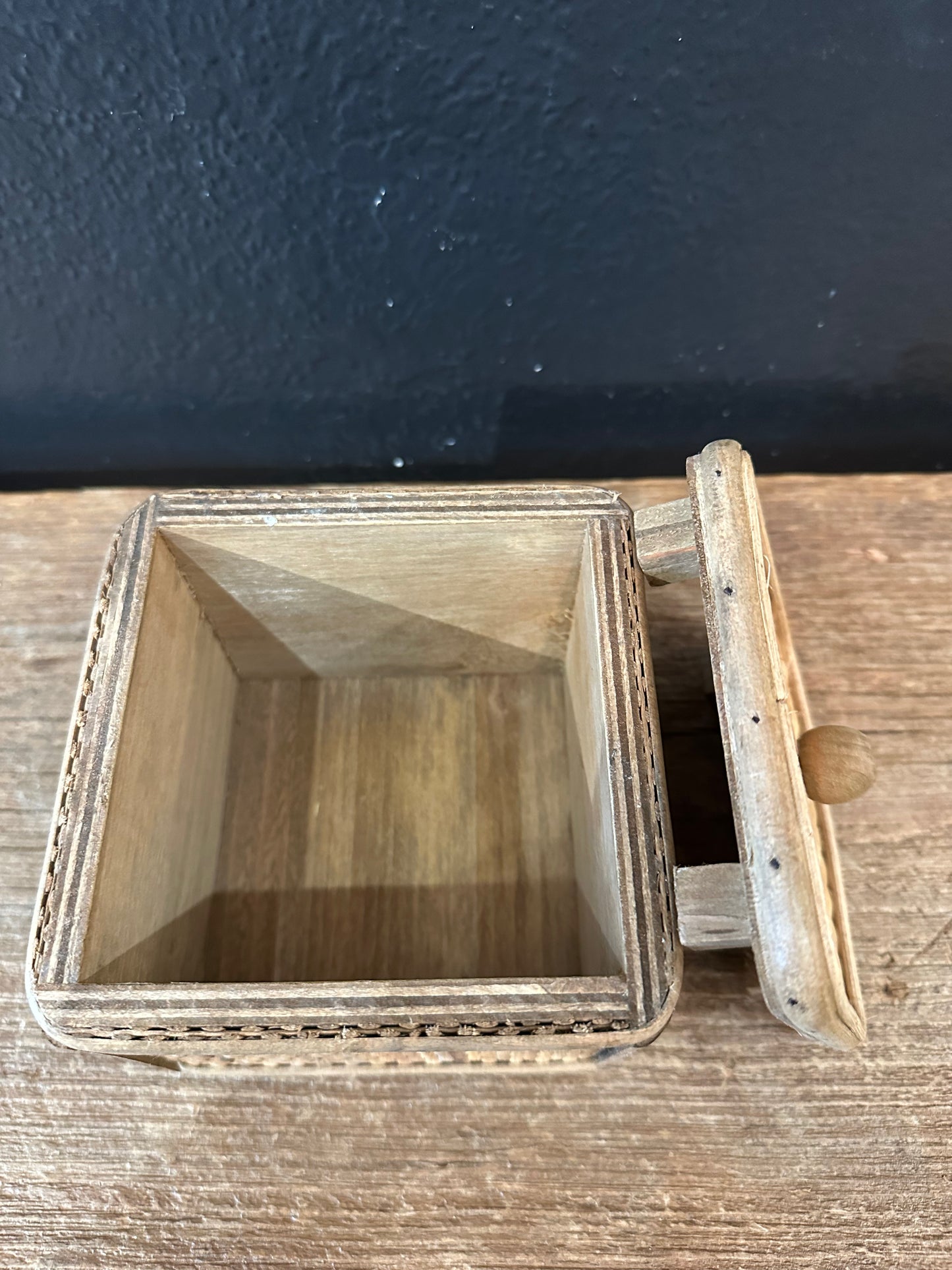 Wicker Box With Lid
