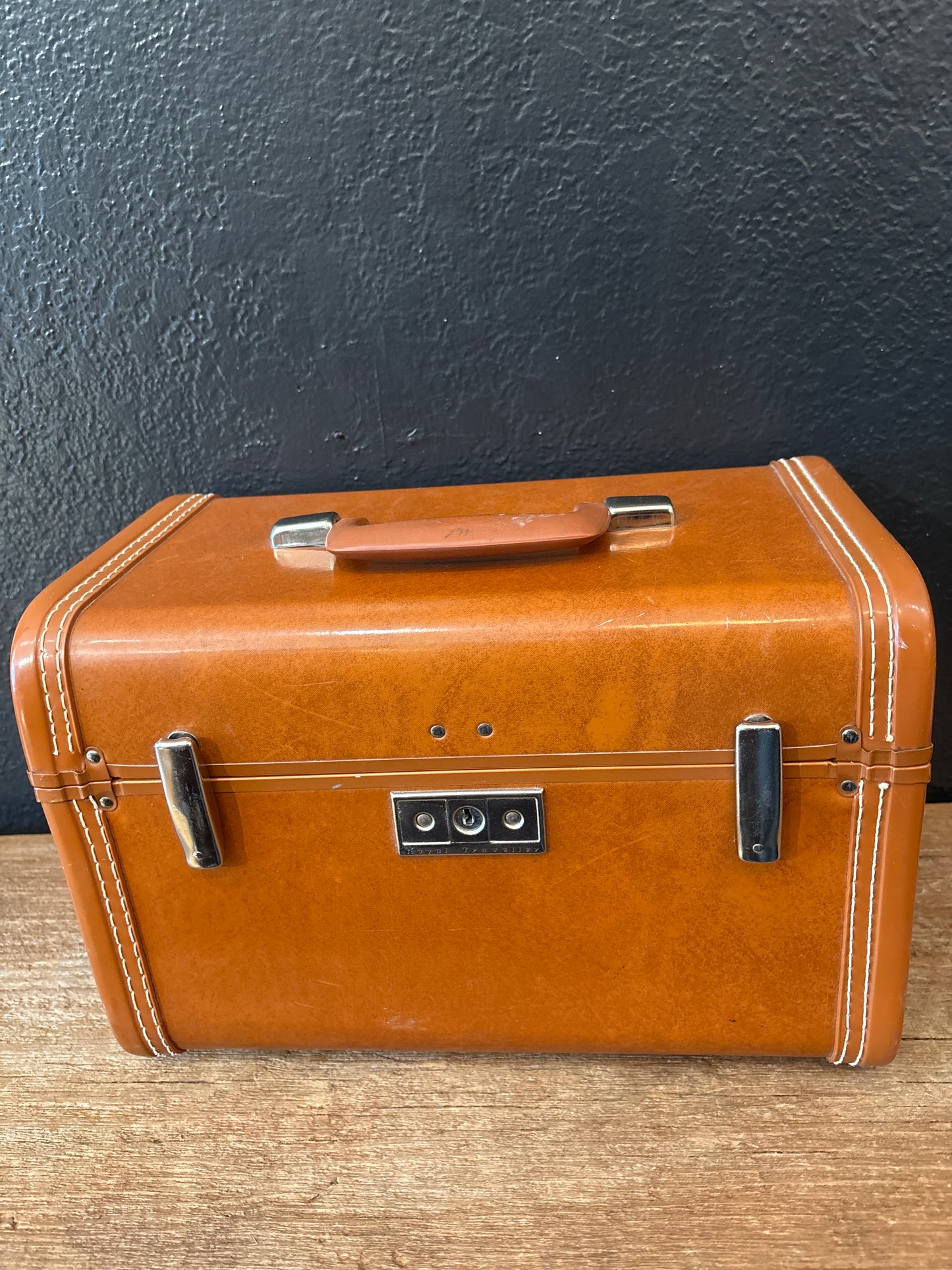 Royal Traveler Carry Suitcase