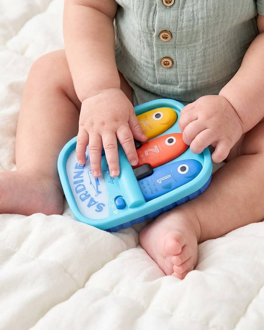 Bitzy Tunes™ Sardines | Light-up Interactive Piano Toy