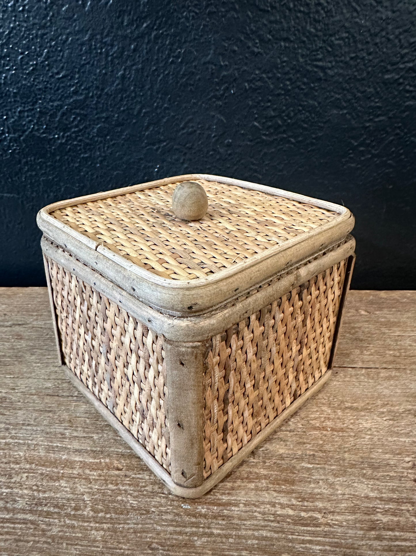 Wicker Box With Lid