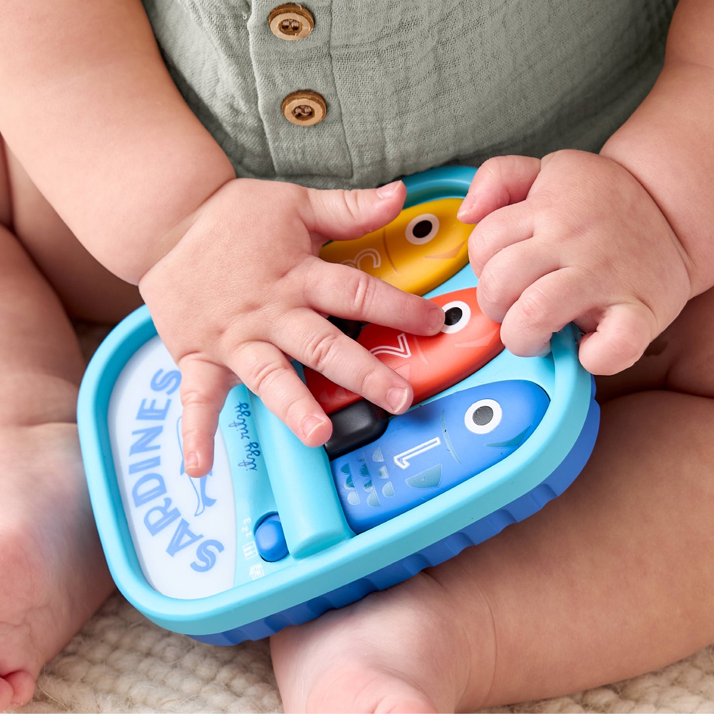Bitzy Tunes™ Sardines | Light-up Interactive Piano Toy