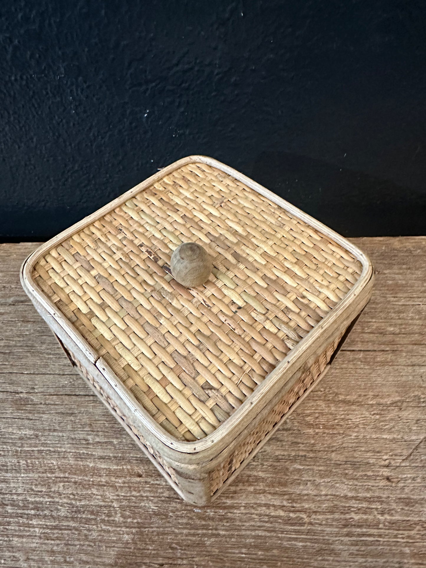 Wicker Box With Lid