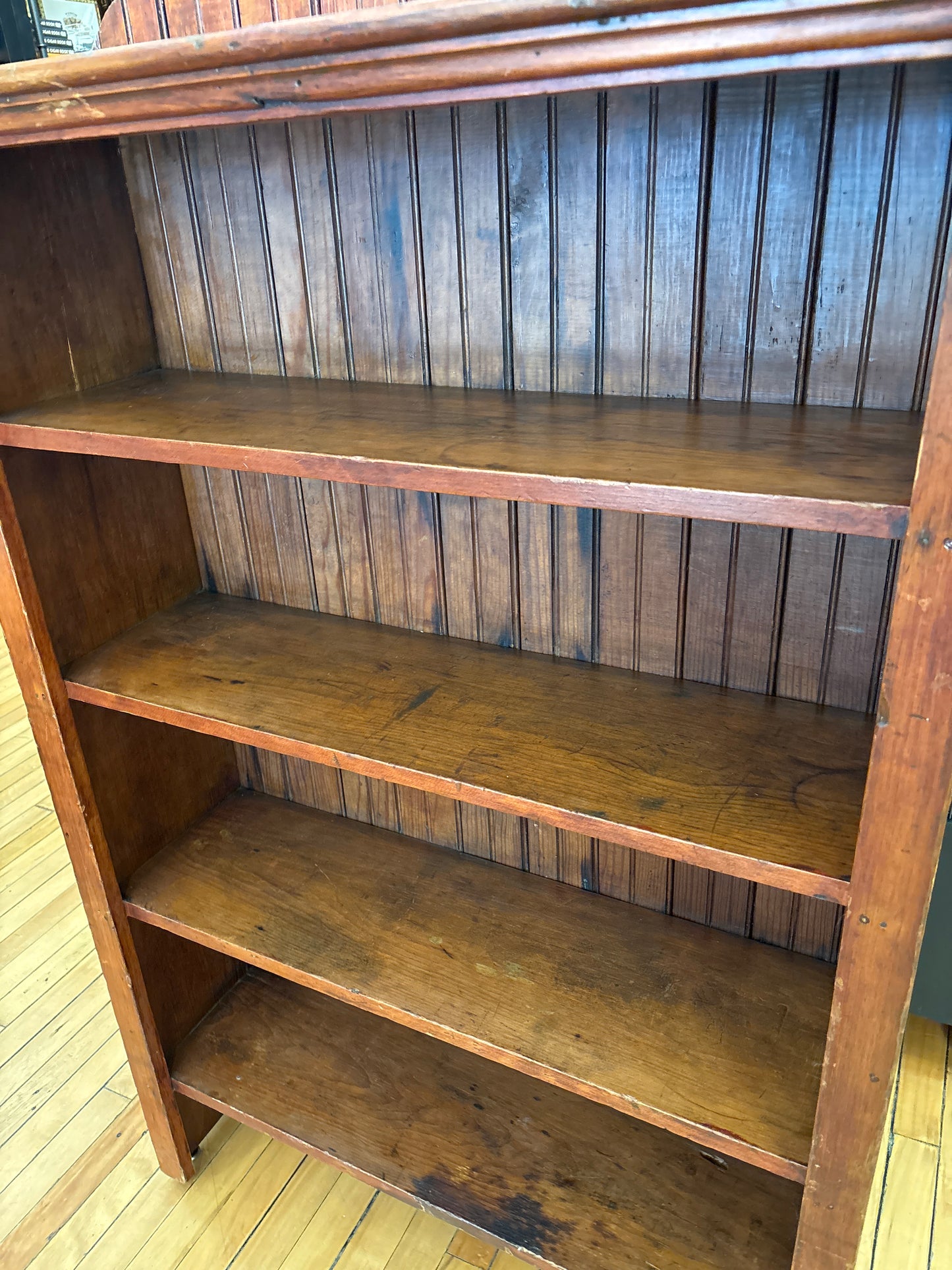 Primitive Bookshelf | Beadboard Back