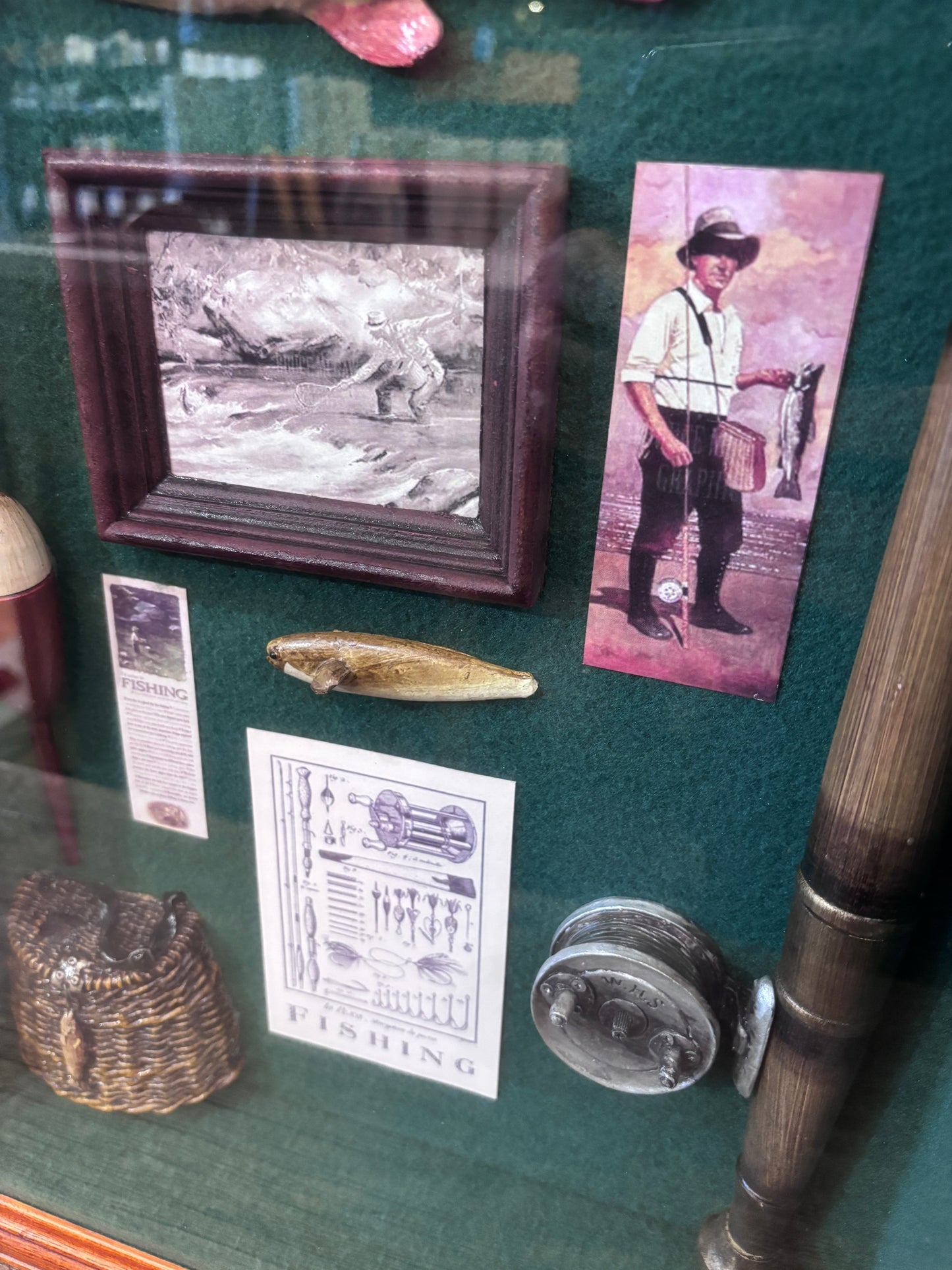 Fish Shadow Box