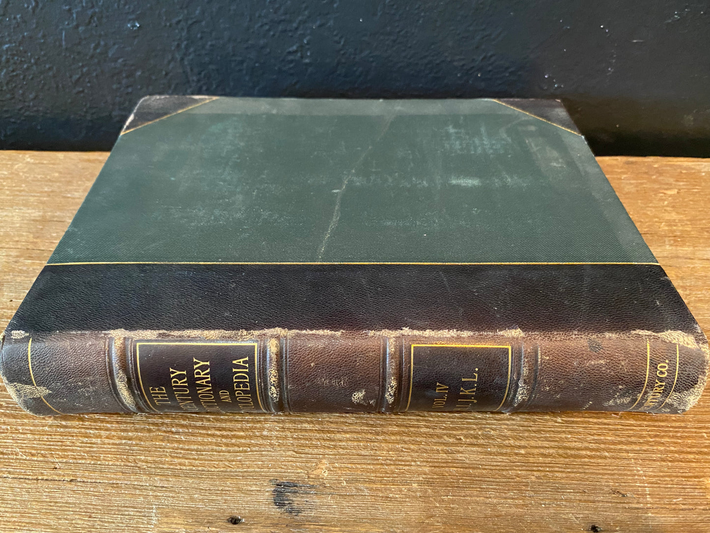 Antique Century Dictionary and Encyclopedia