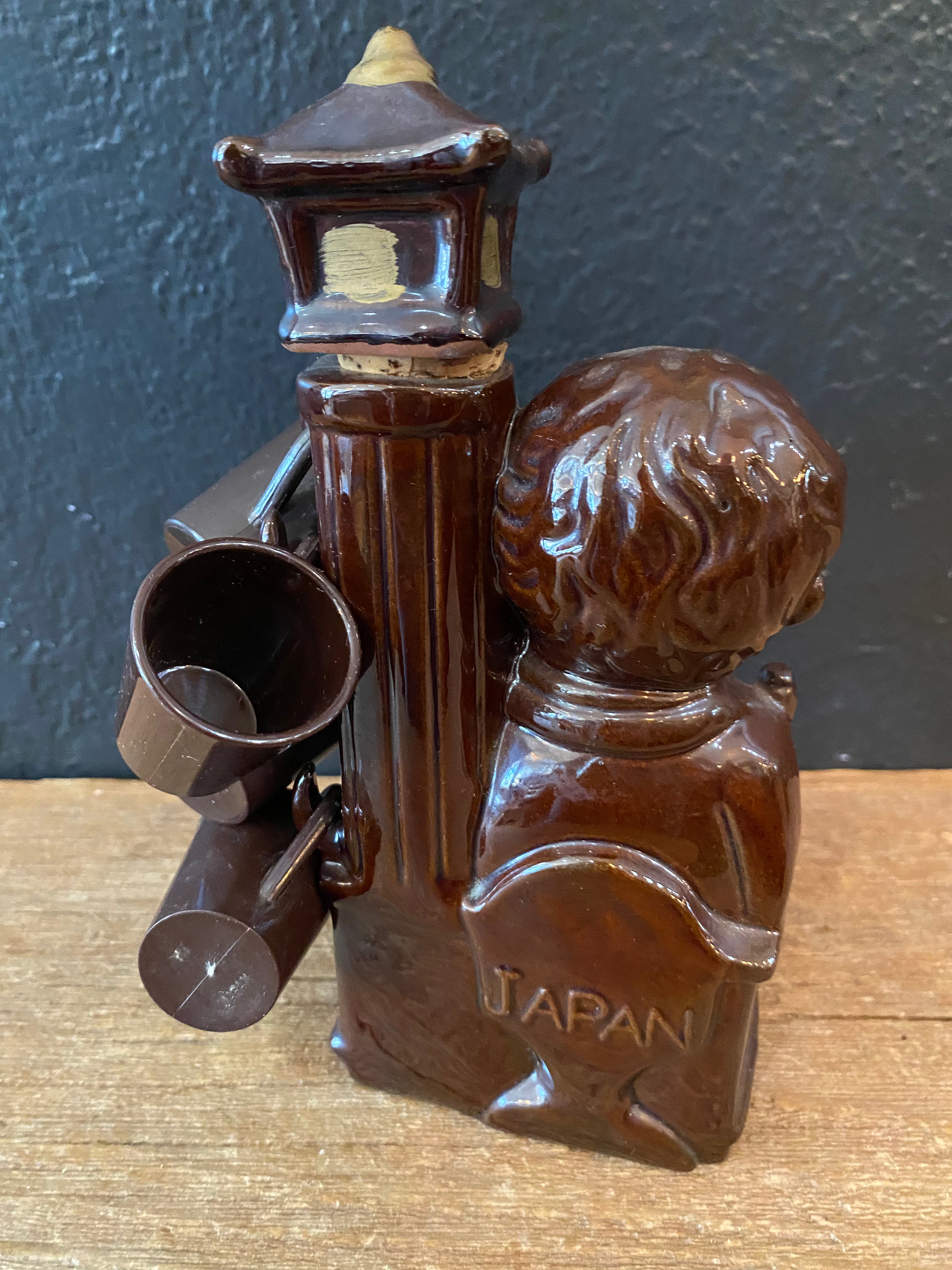 “Bartender” Decanter With Four Shot Glasses