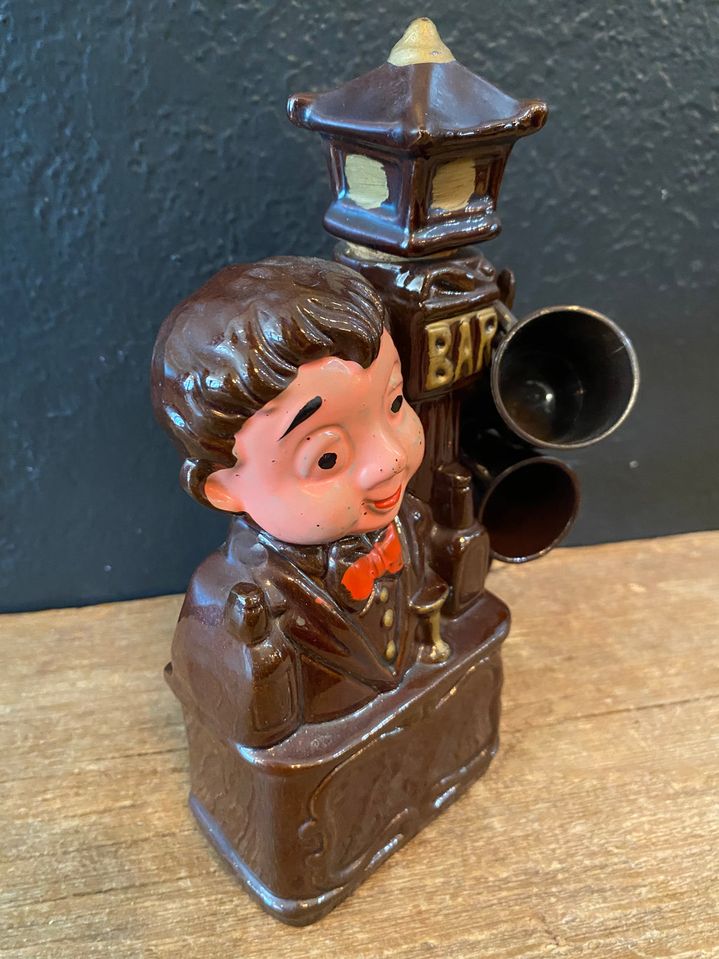 “Bartender” Decanter With Four Shot Glasses
