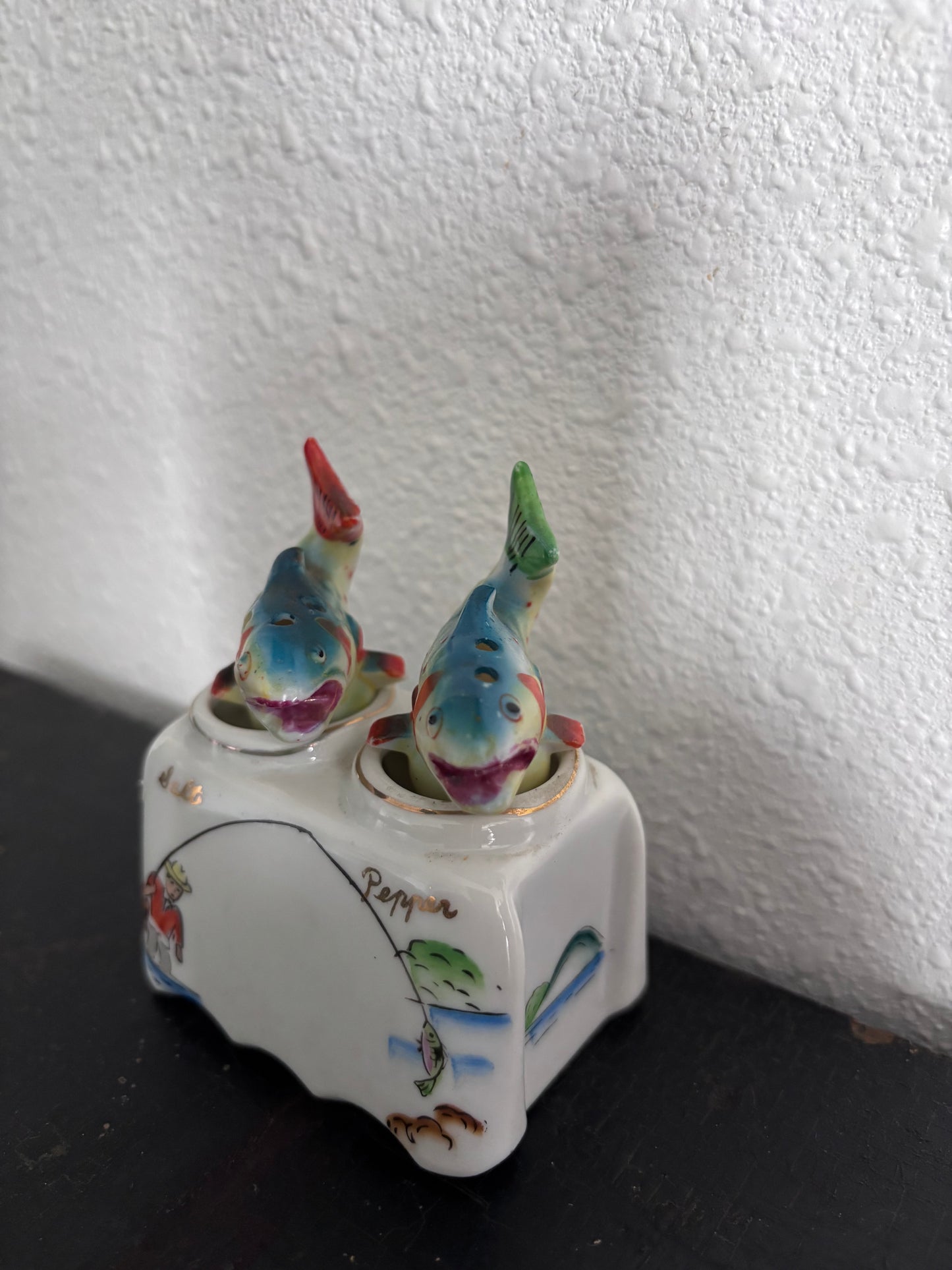 Nodding Head Fish Salt and Pepper Shaker Set