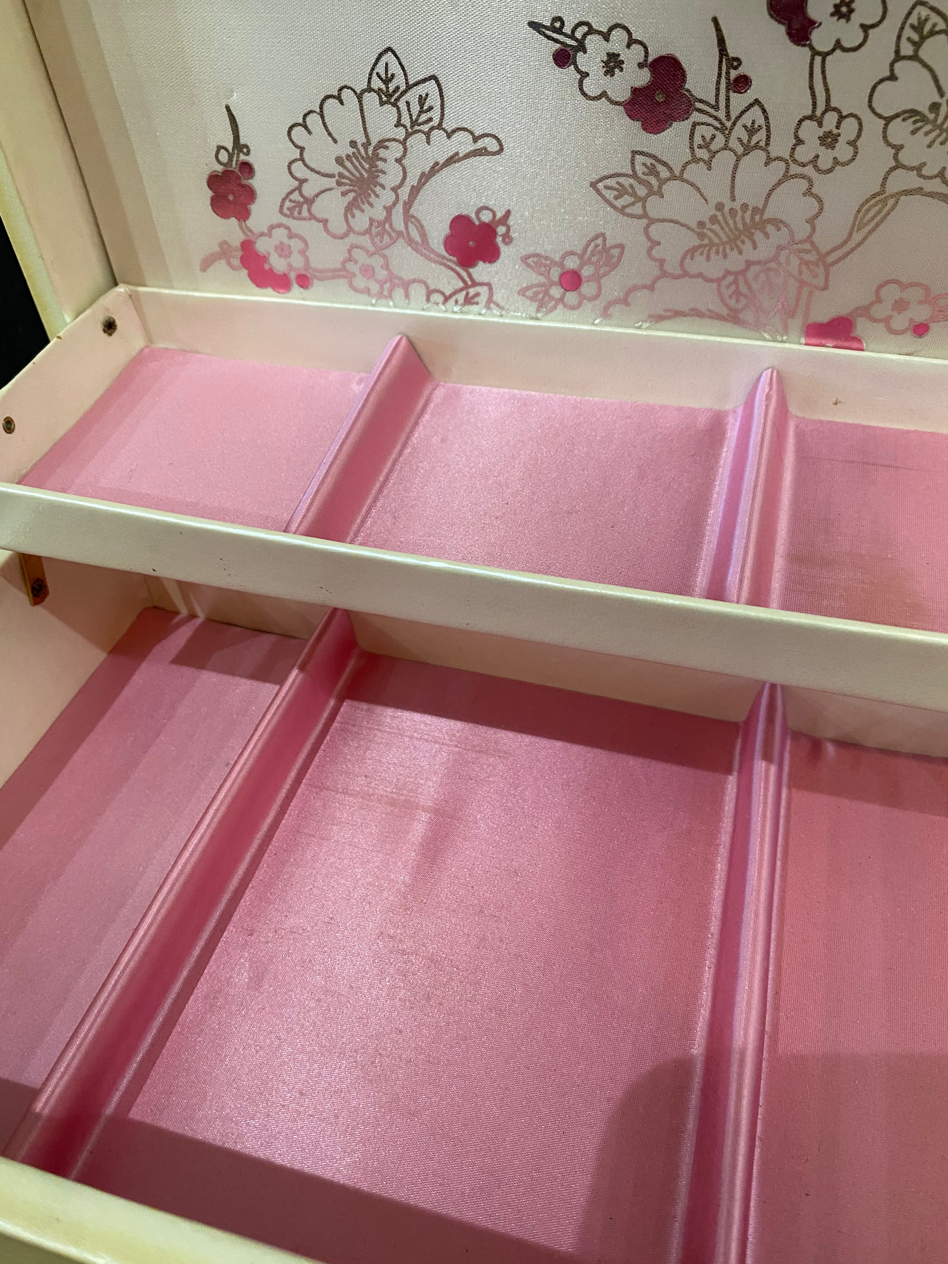 Vintage Jewelry Box
