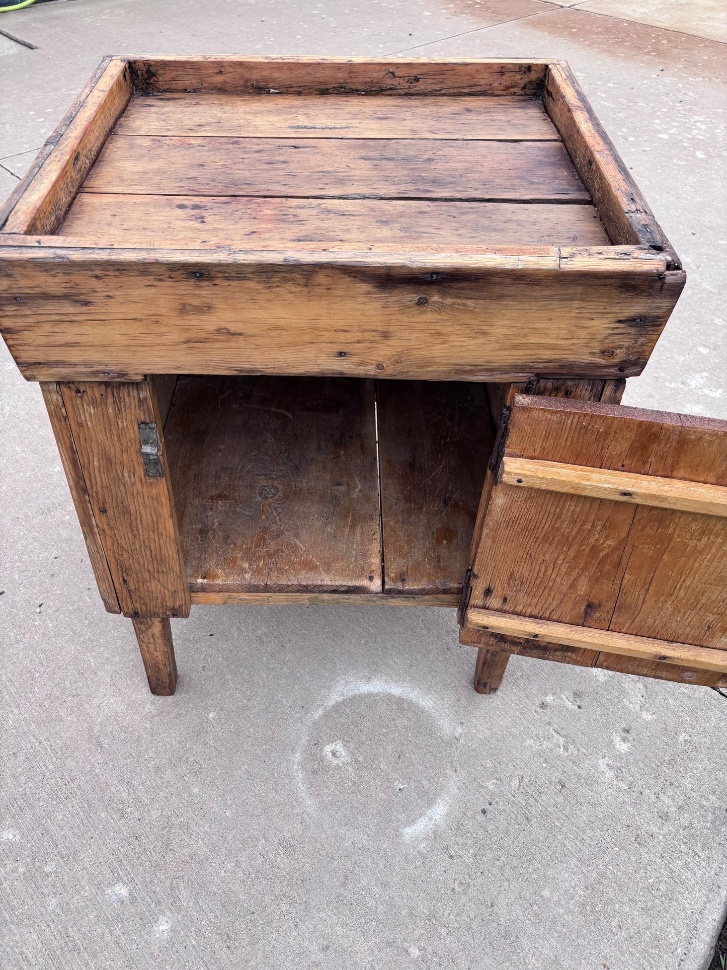 Primitive Pine Washstand