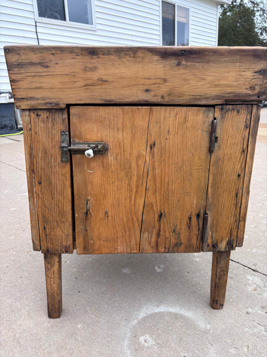 Primitive Pine Washstand