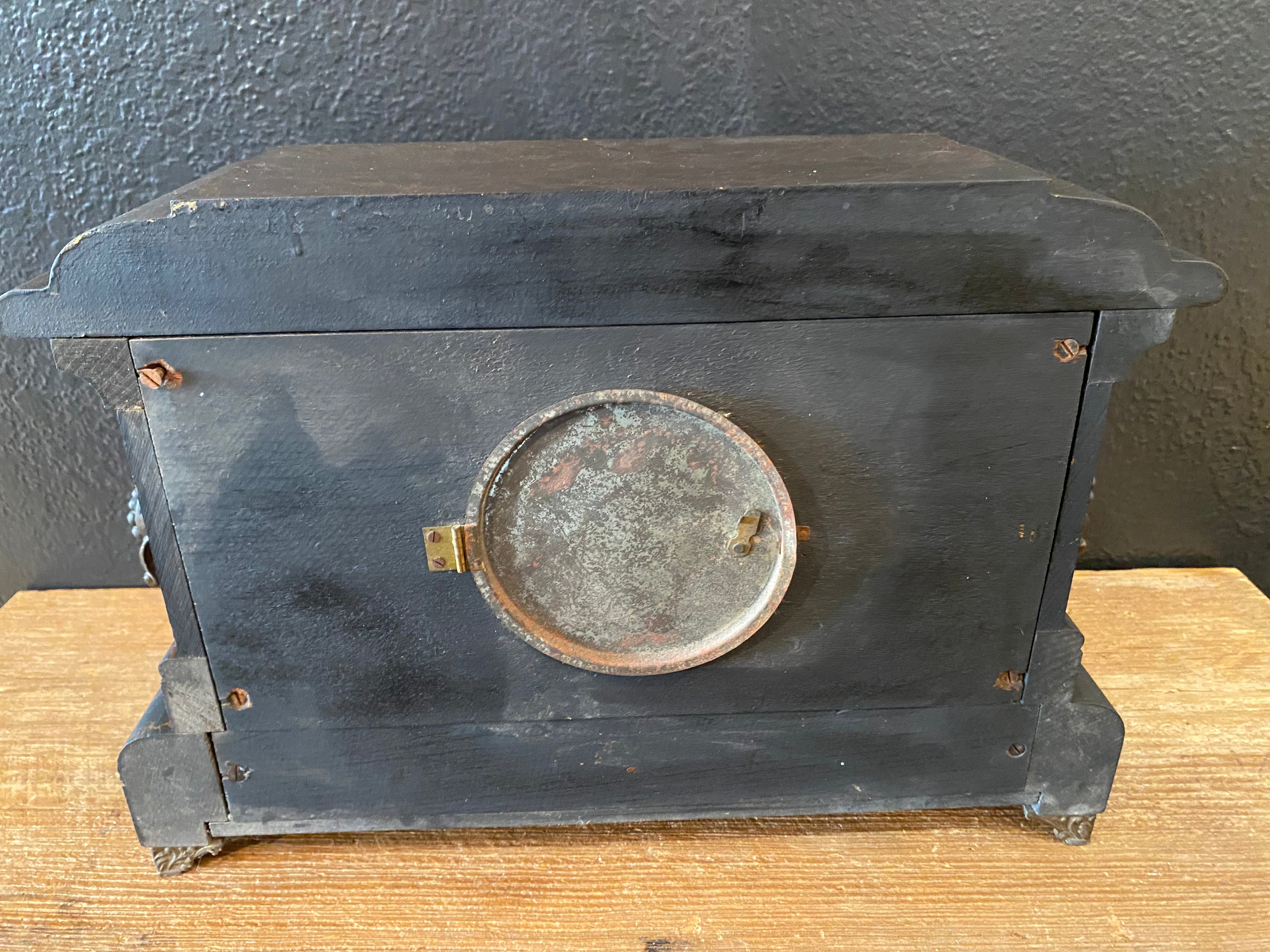 Adamante Box Mantle Clock