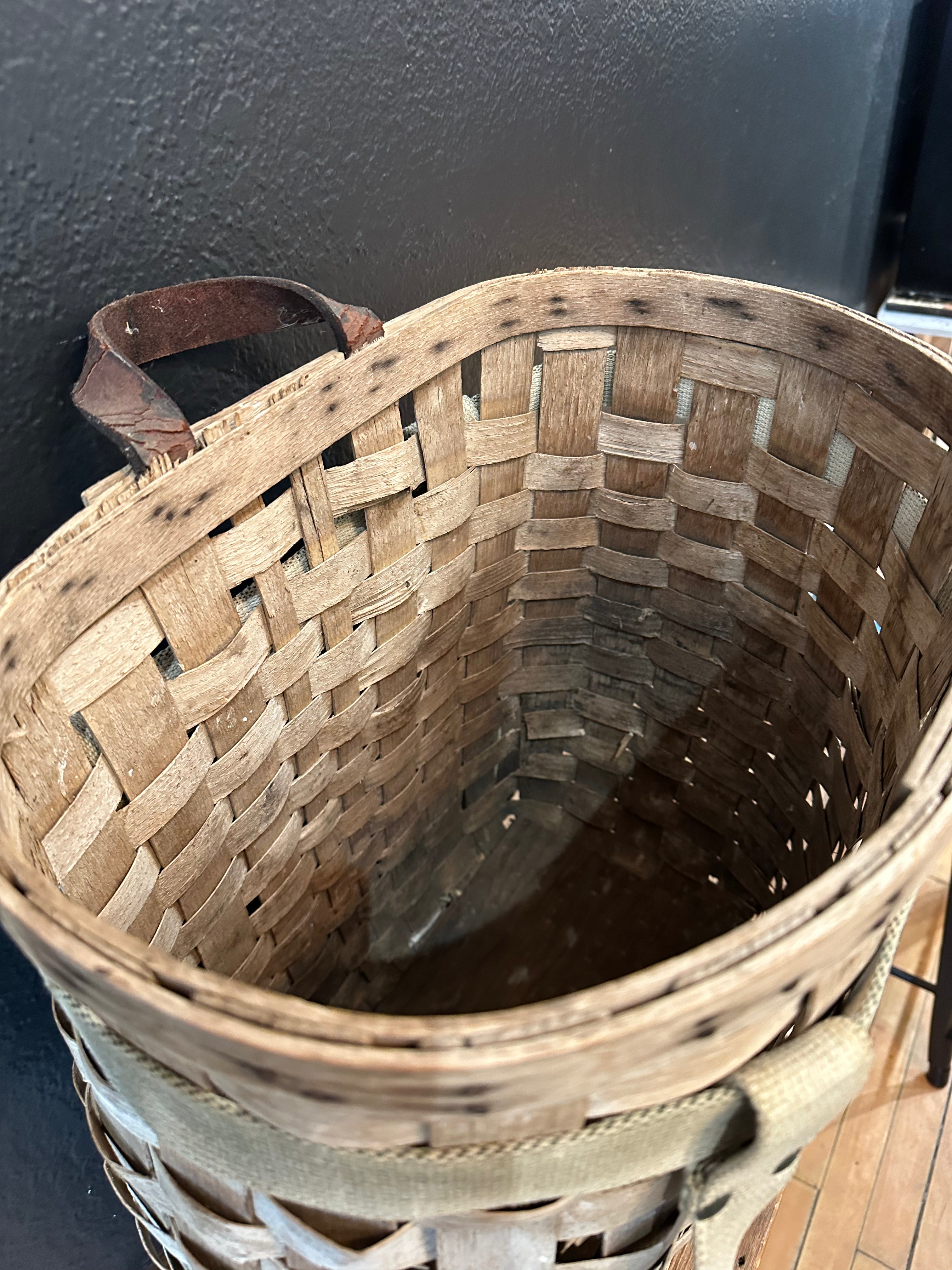 Antique Adirondack Trapper’s Basket