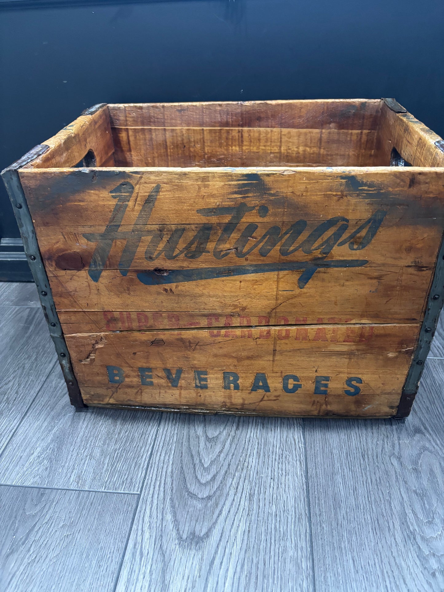 Hustings Beverage Crate