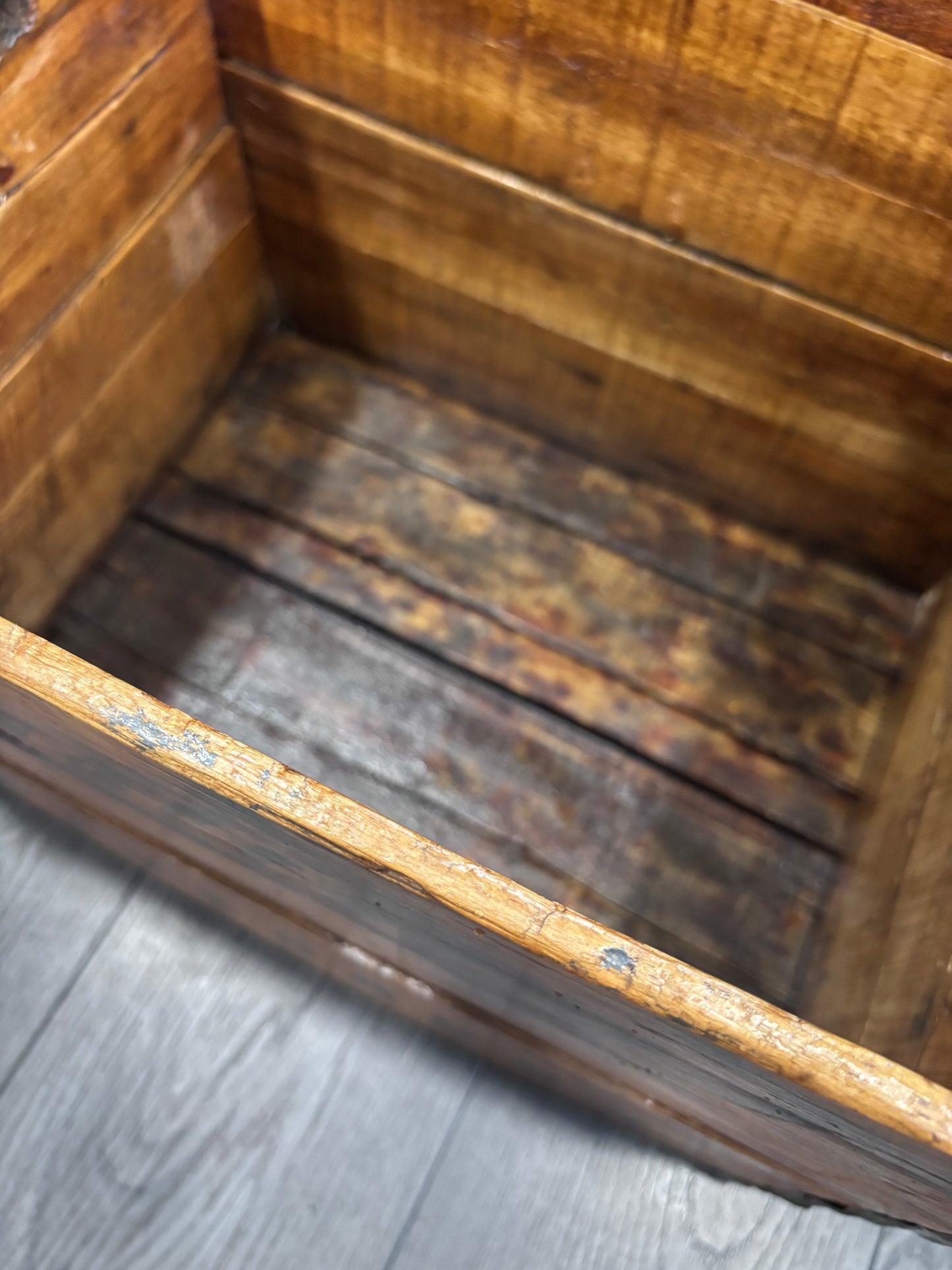 Hustings Beverage Crate
