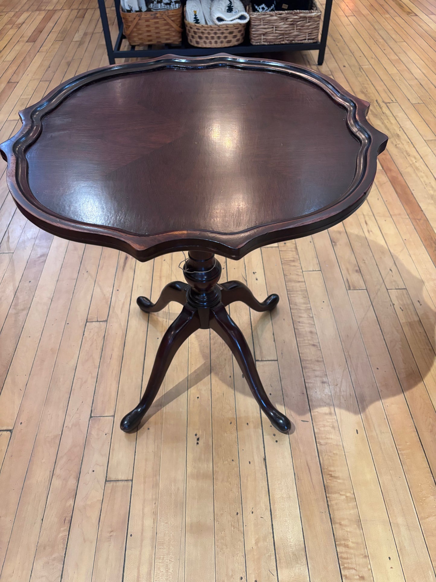 Piecrust Side Table