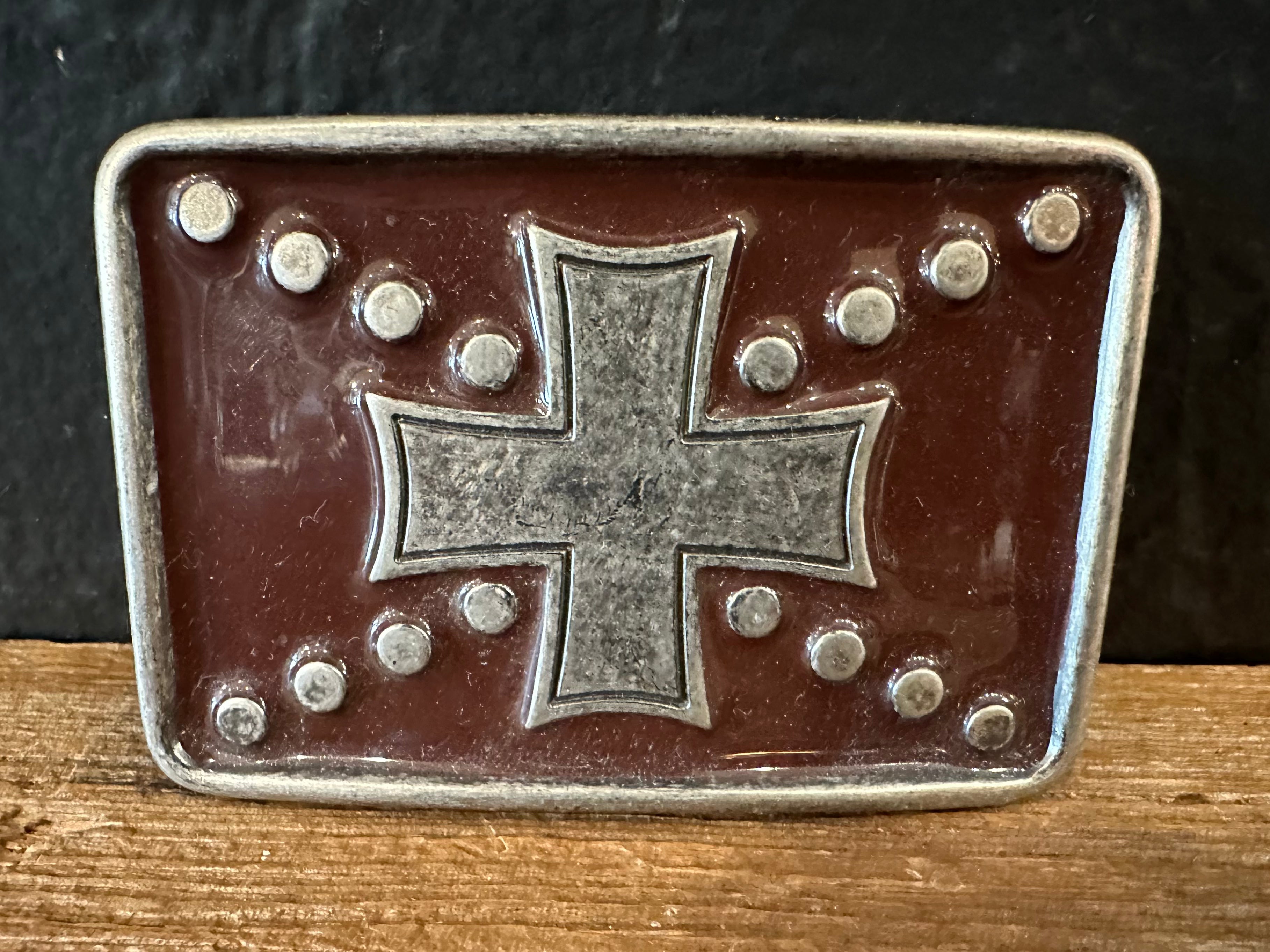 Cross Belt Buckle