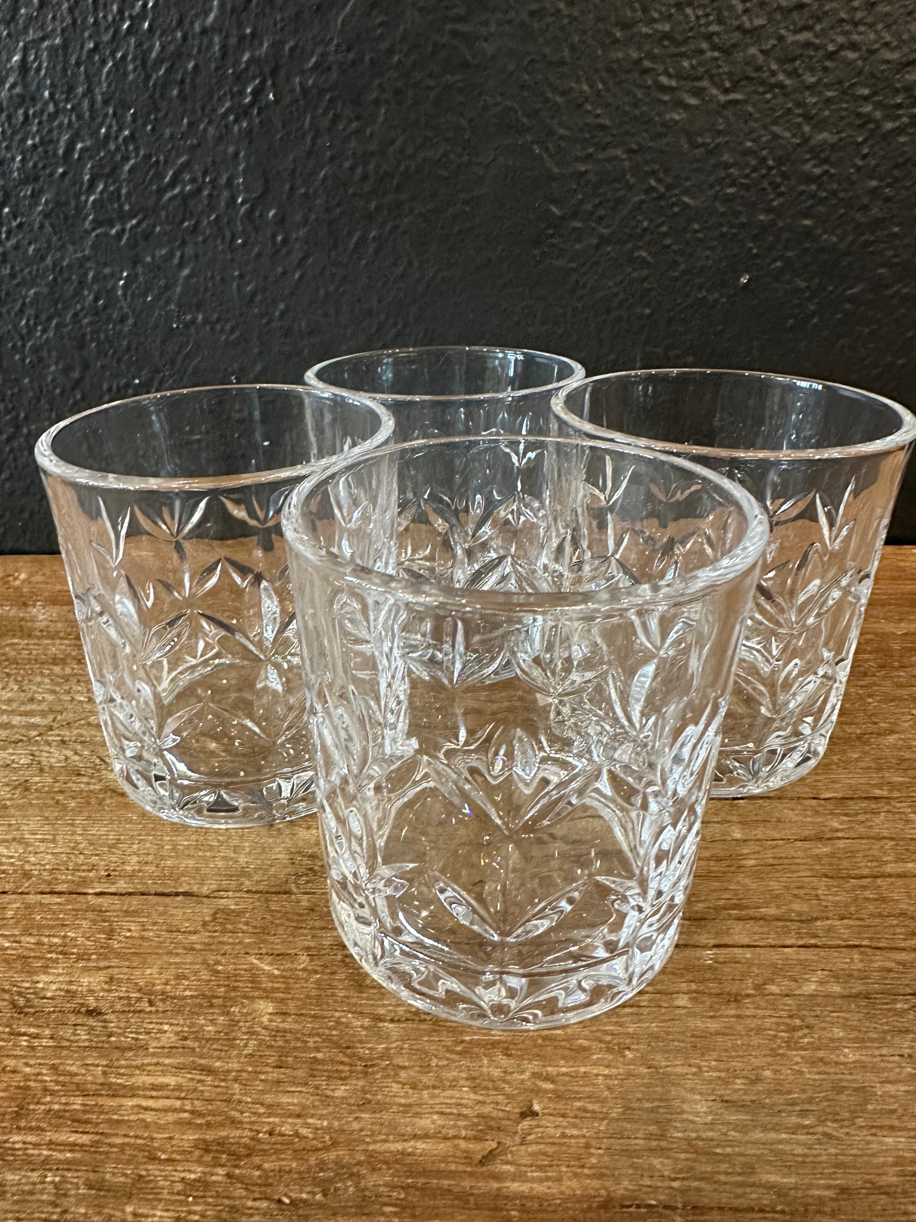 Leaf Pattern Rocks Glasses | Set Of Four