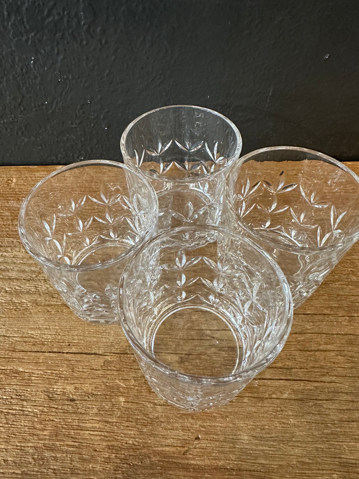 Leaf Pattern Rocks Glasses | Set Of Four