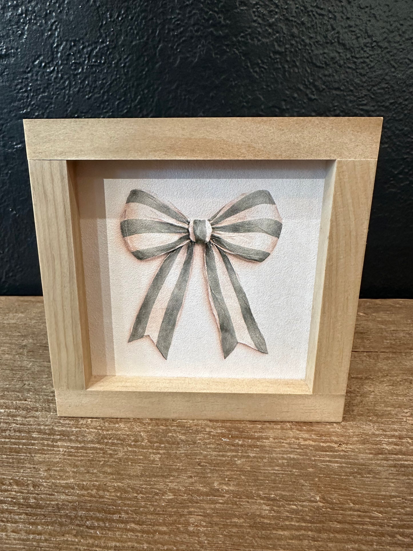 Bow Sign