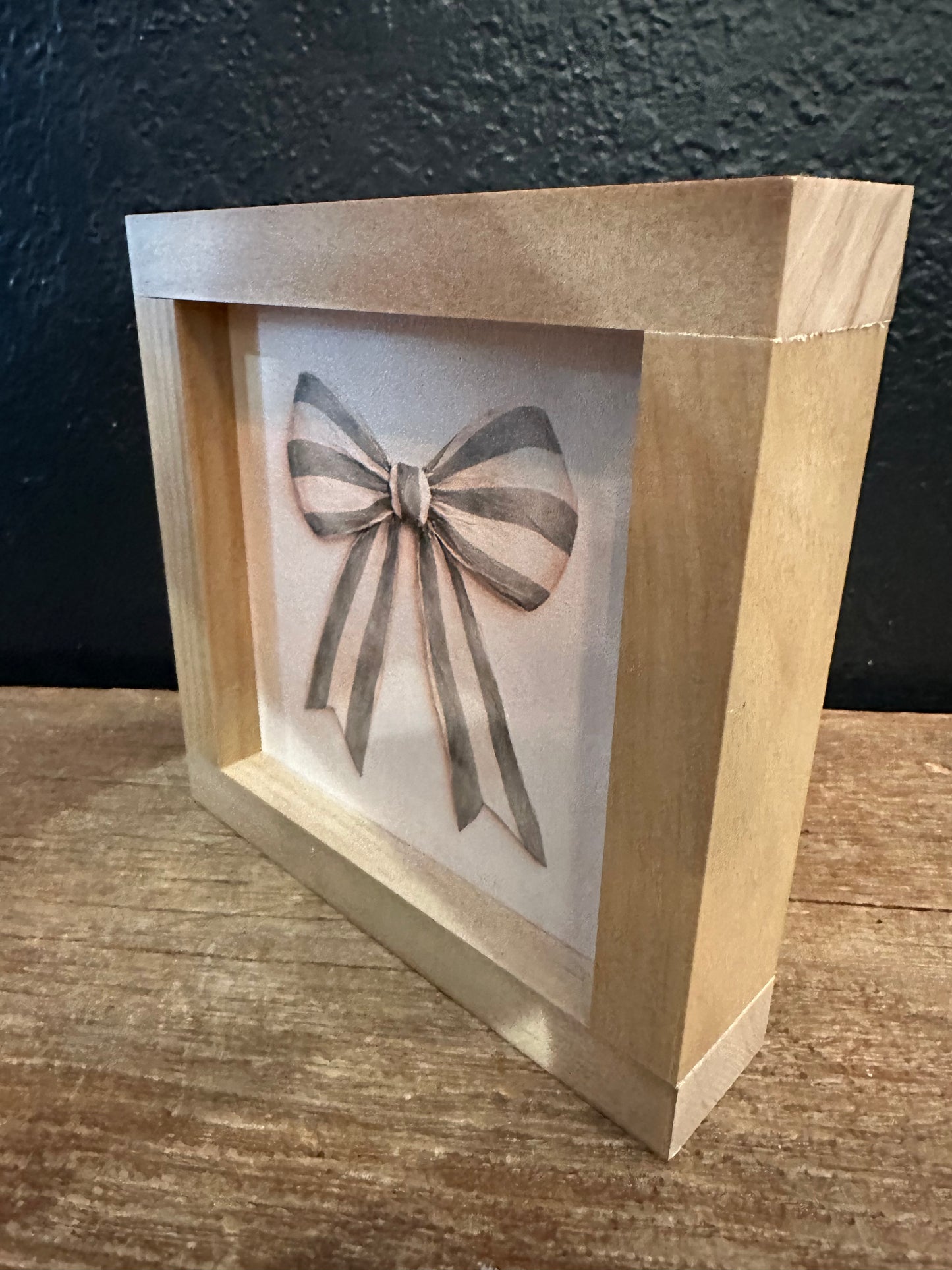 Bow Sign