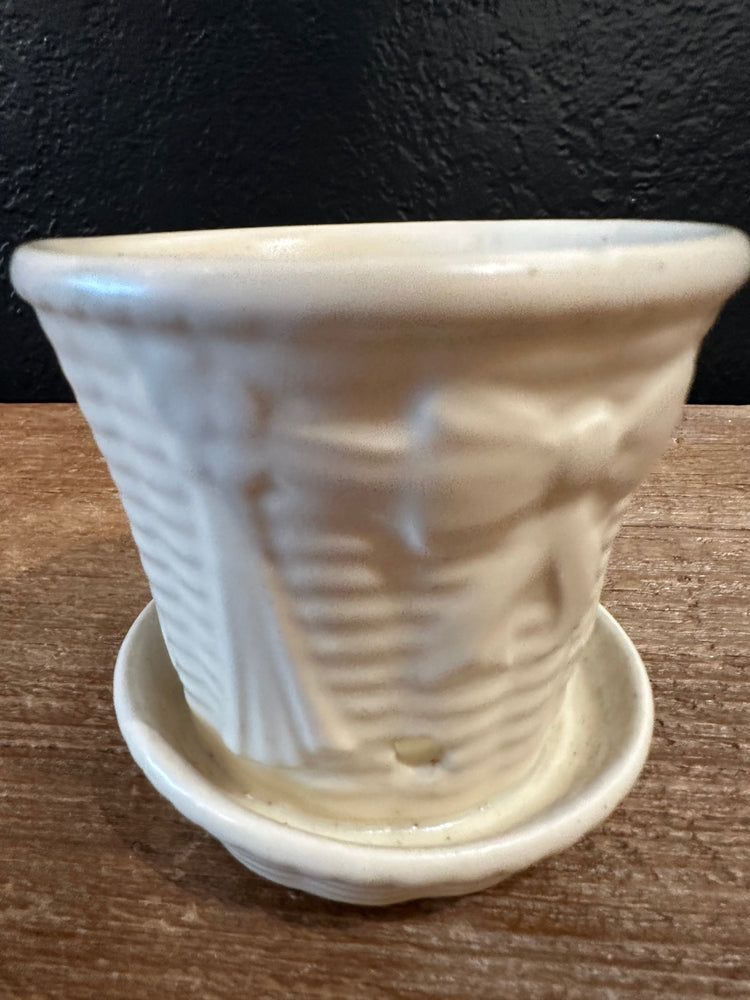 Vintage USA Planter | Ivory Bows