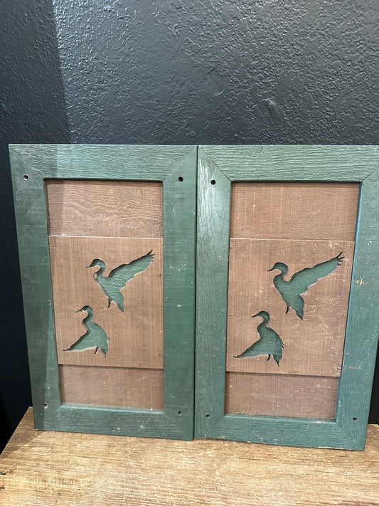 Vintage Duck Shutter