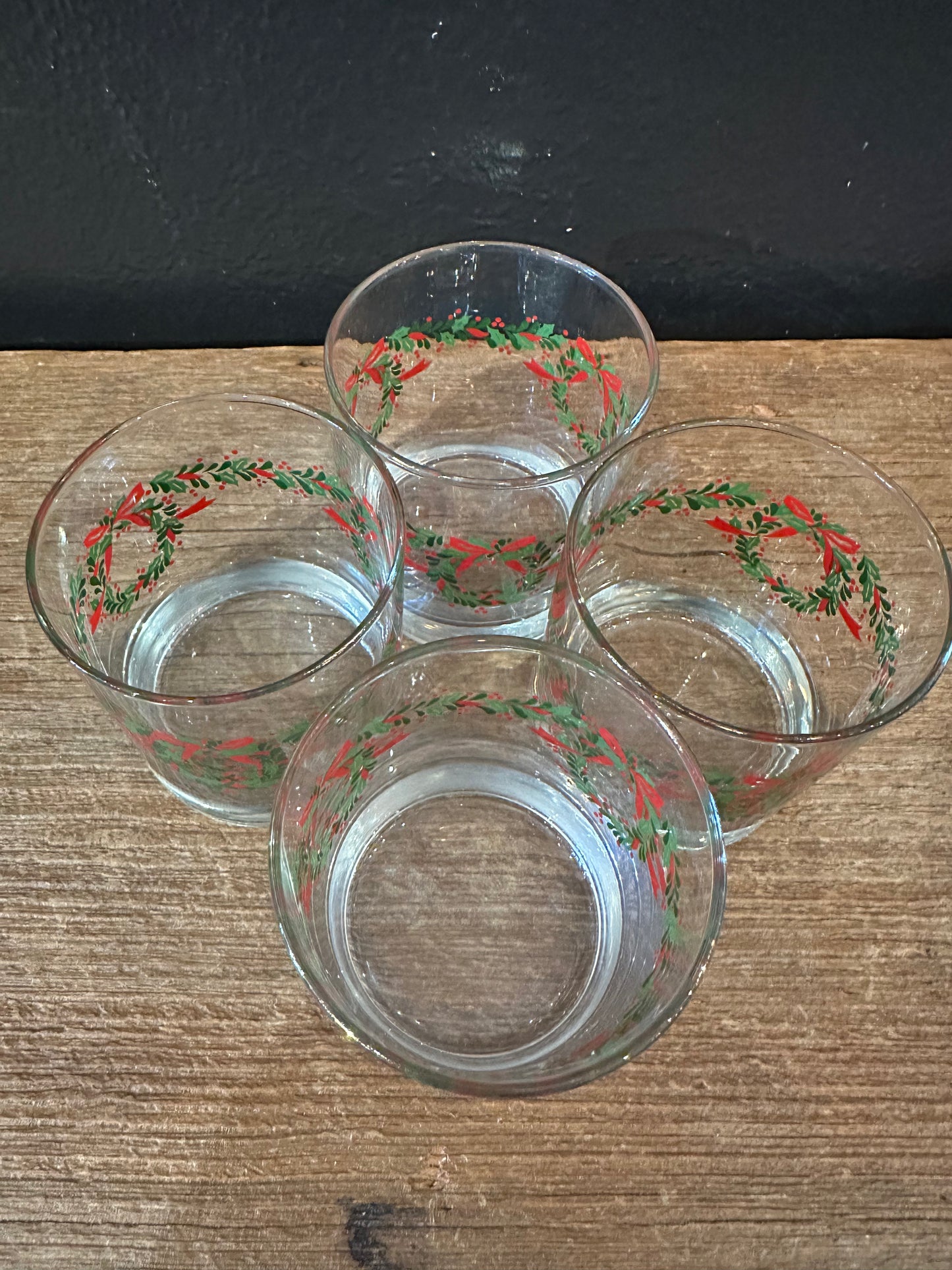 Vintage Holly Berry Wreath & Bow Rocks Glasses | Set Of 4