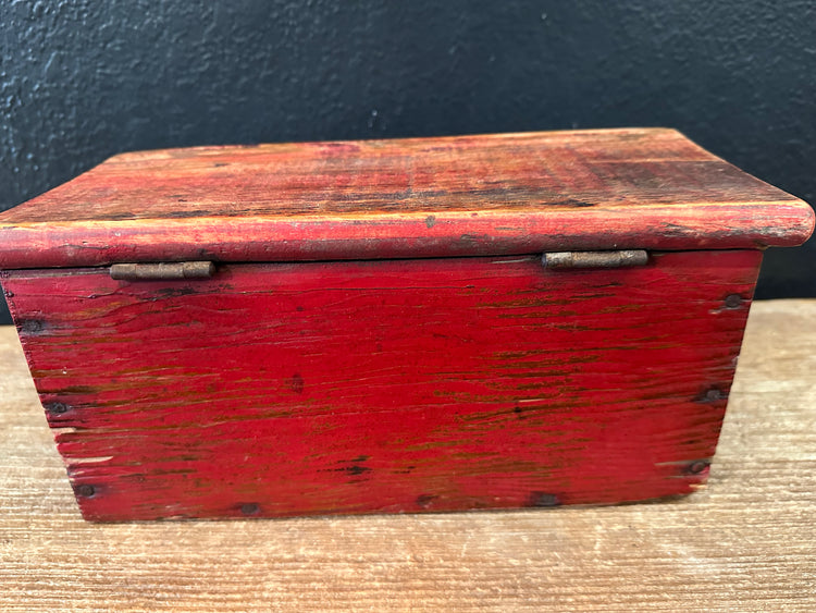 Primitive Red Box With Lid