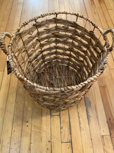Load image into Gallery viewer, Large Wicker Basket